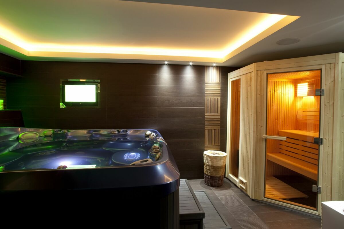 le-spa-interieur-un-bain-a-bulles-a-la-maison-29526-1200-800